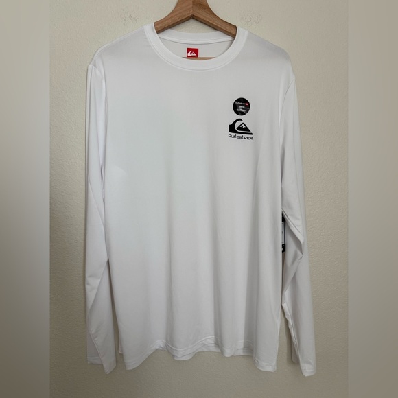 Quiksilver Men’s UPF 50+ Long Sleeve Rashguard - Picture 1 of 6
